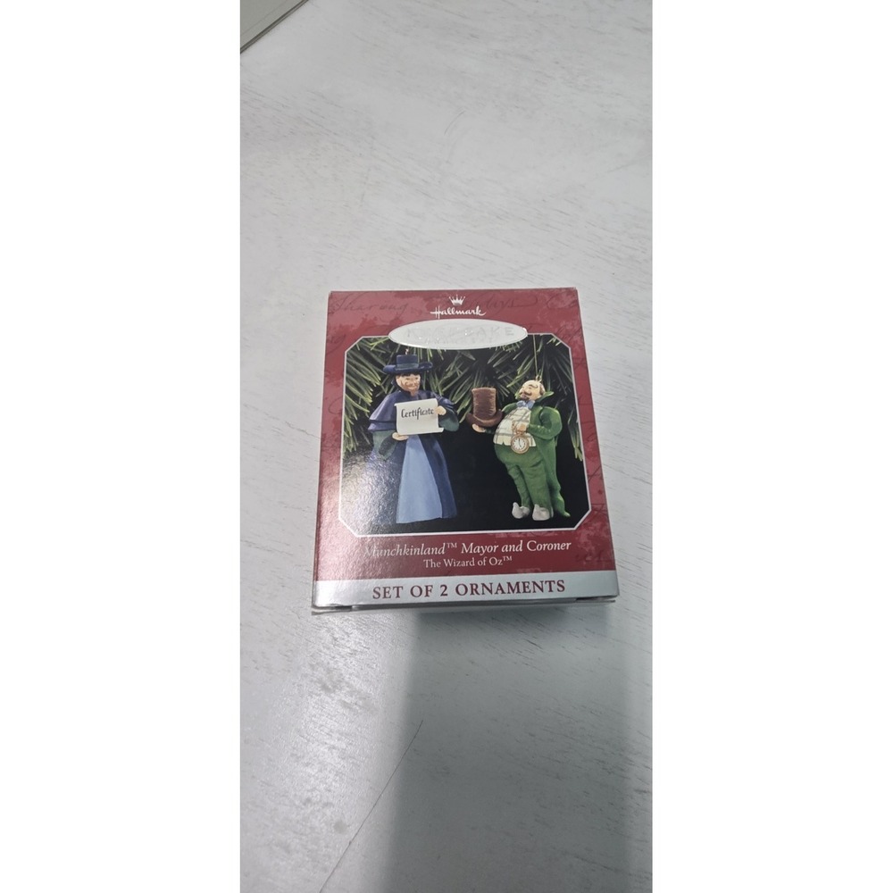 MUNCHKINLAND MAYOR AND CORONER WIZARD OF OZ 1997 HALLMARK KEEPSAKE ORNAMENT